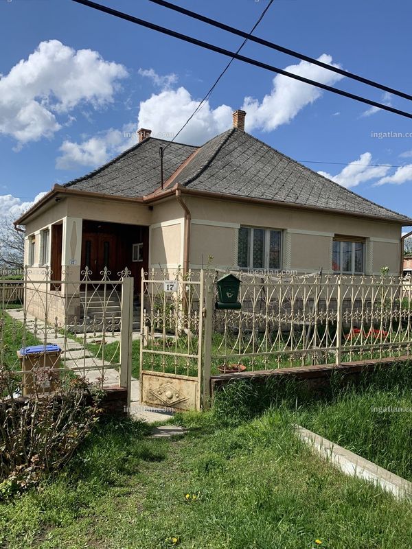 Listing photo