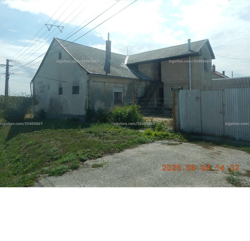 Listing photo