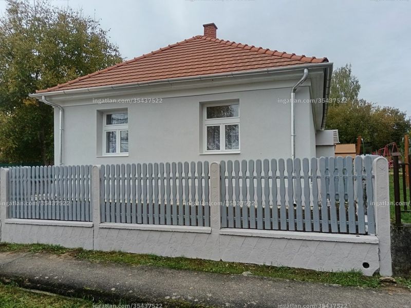 Hirdetés fotója