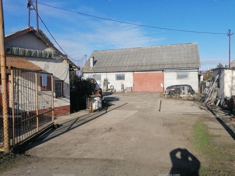 Listing photo