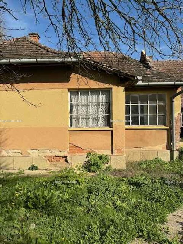 bejárat (kívülről)