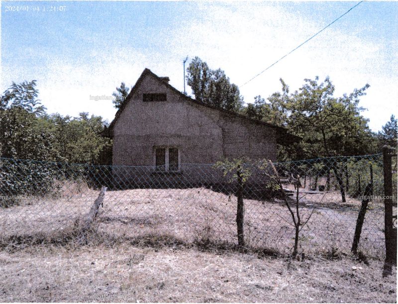 Listing photo