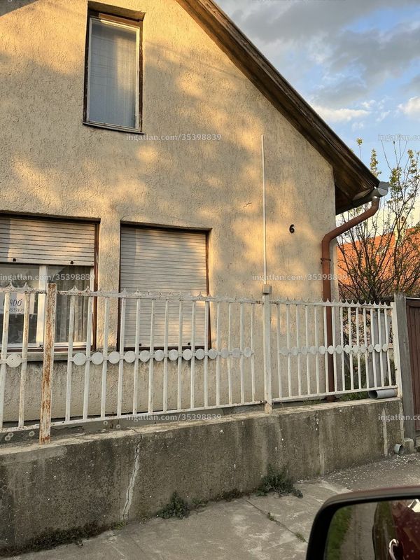 Listing photo