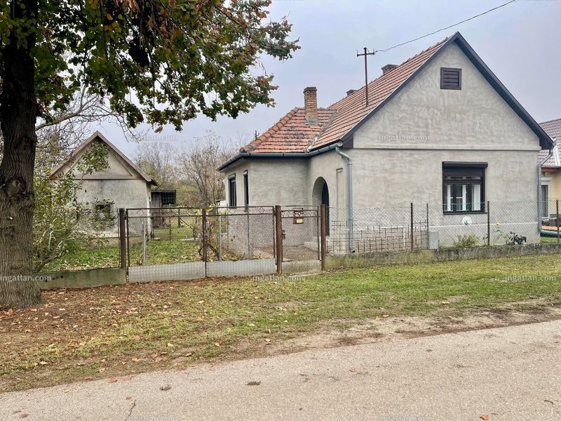 Listing photo