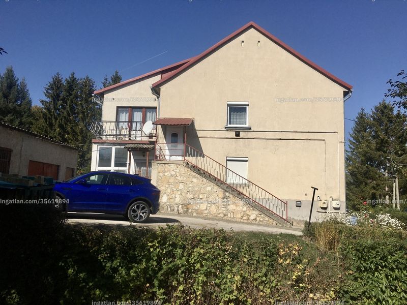 Listing photo