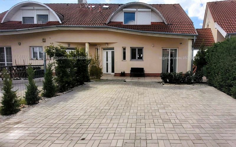 az épület kívülről