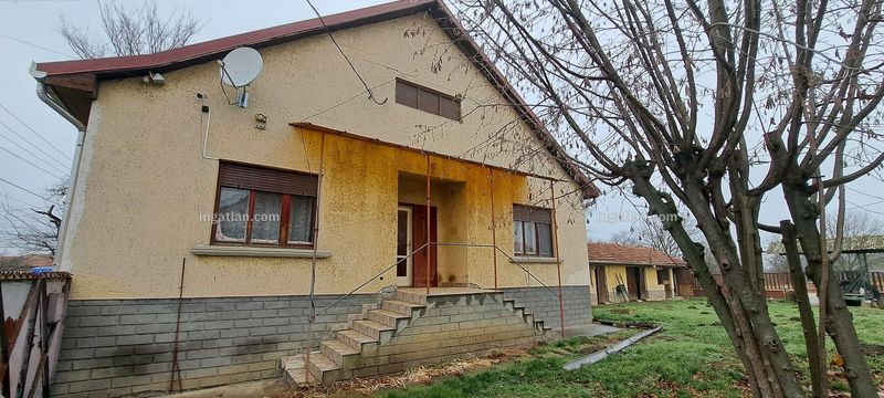az épület kívülről