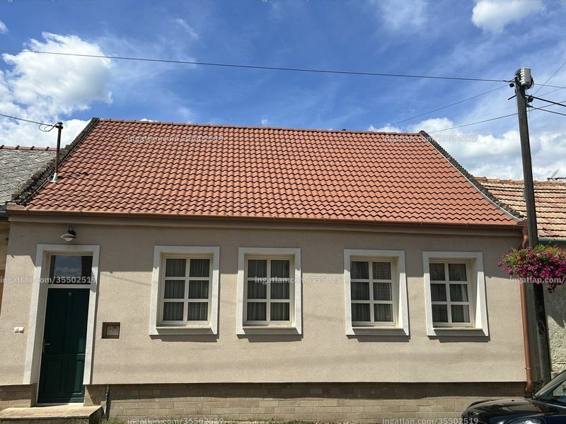 Listing photo
