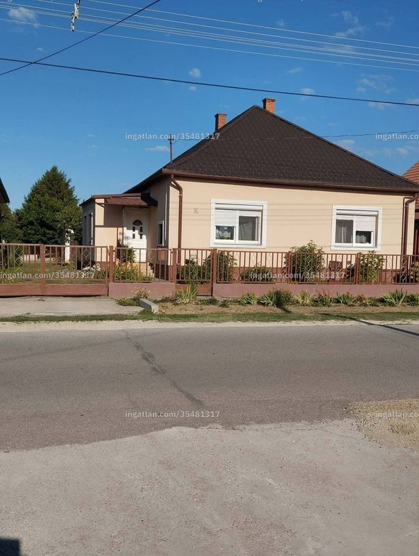 az épület kívülről