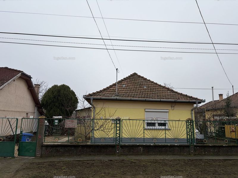 Listing photo