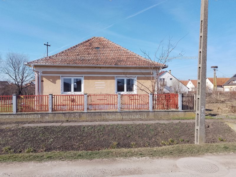 Listing photo