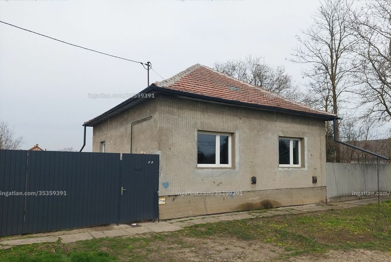 Listing photo