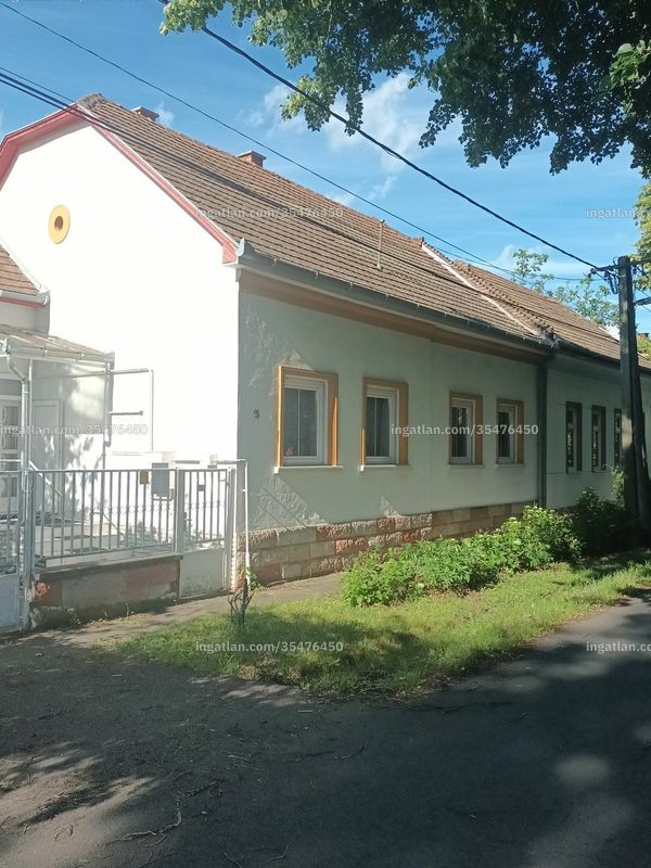Hirdetés fotója