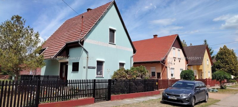 Listing photo