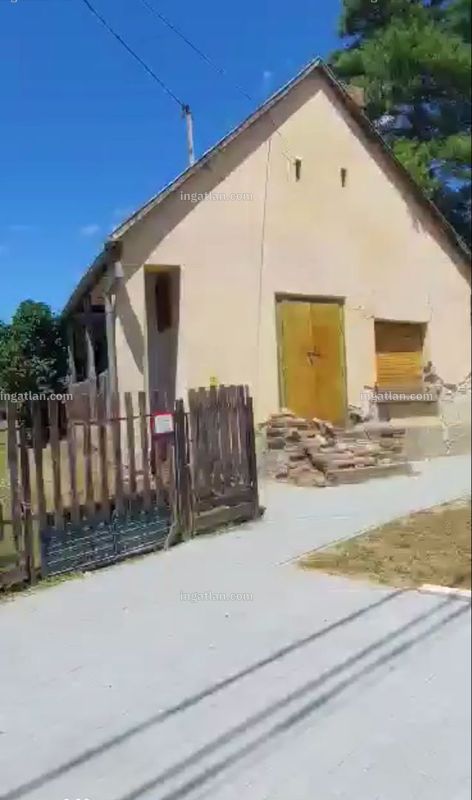 Hirdetés fotója
