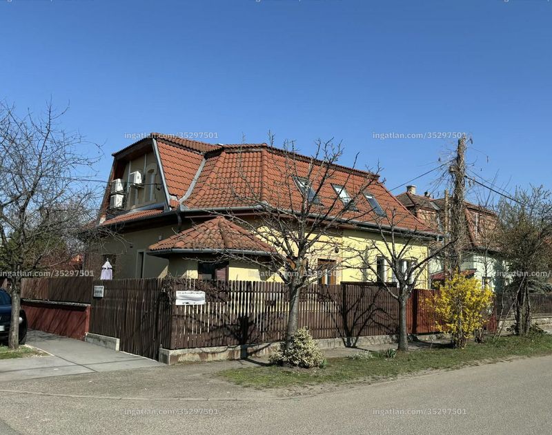 Hirdetés fotója