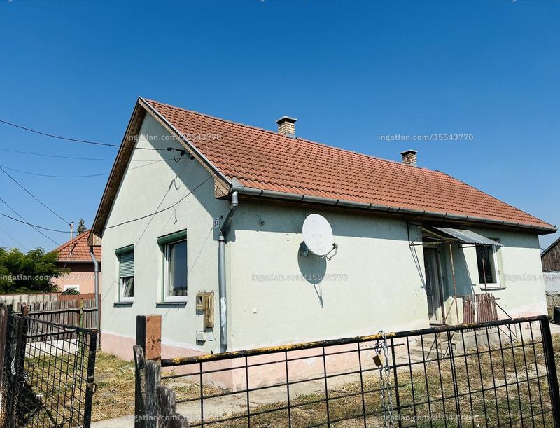 Listing photo