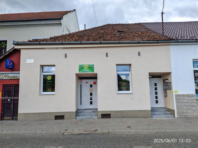 Listing photo