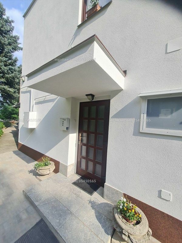entrance from the outside