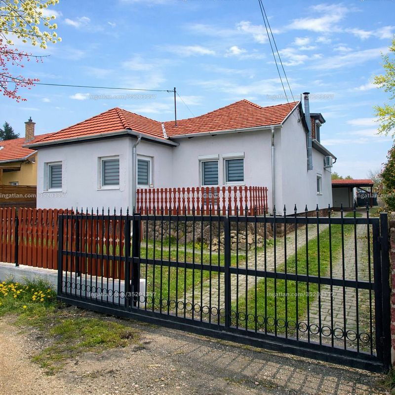 Hirdetés fotója