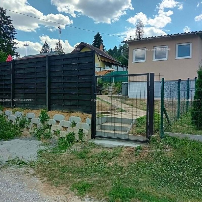 Hirdetés fotója