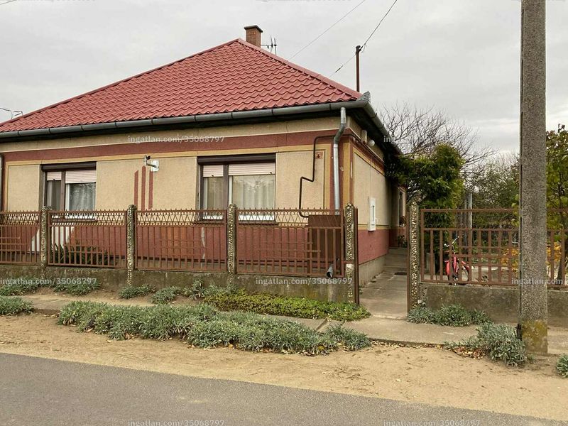 az épület kívülről