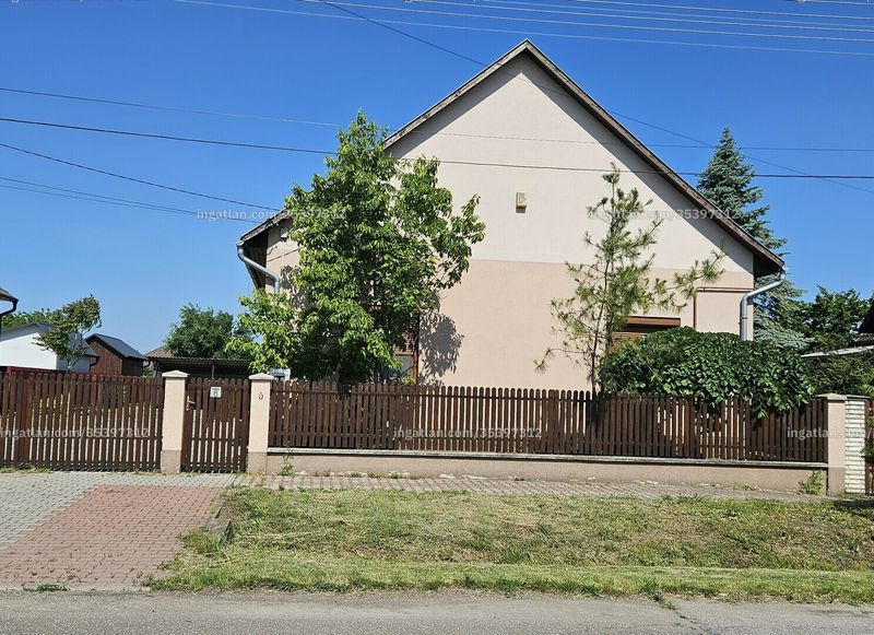 Listing photo