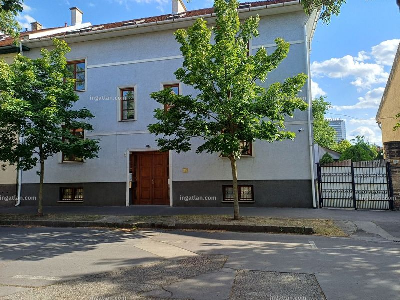 Listing photo