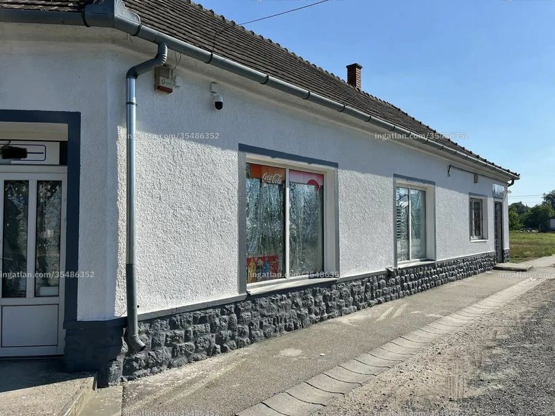 Hirdetés fotója