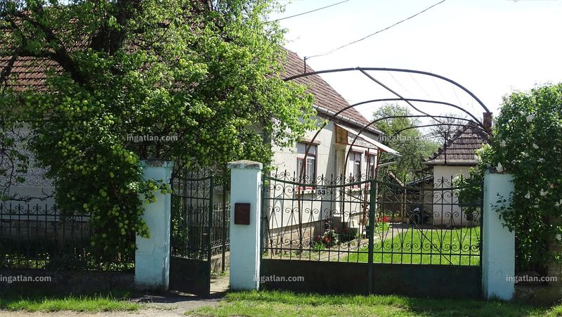 entrance from the outside