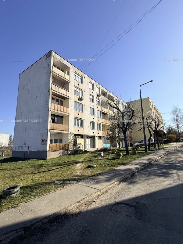 Listing photo
