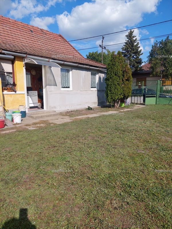 Listing photo