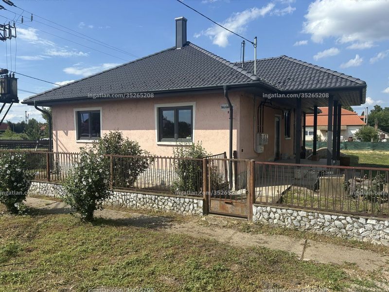 Listing photo