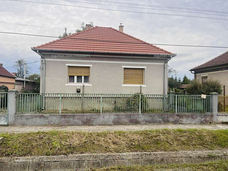 Listing photo
