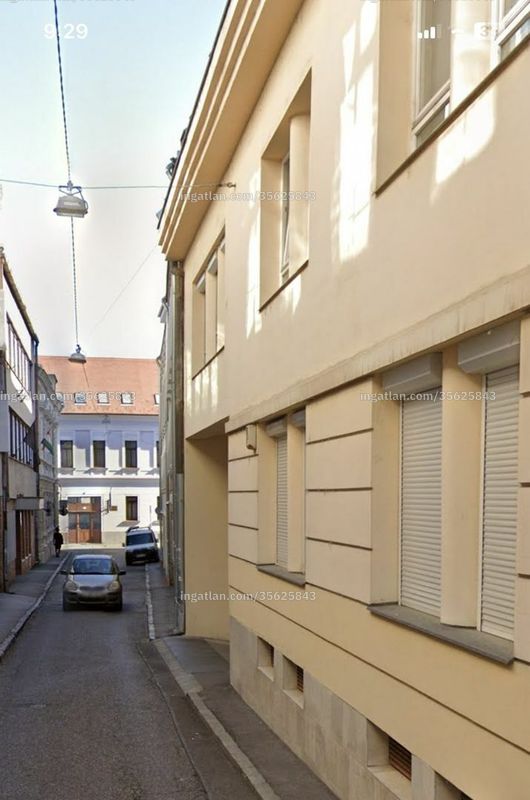 bejárat (kívülről)