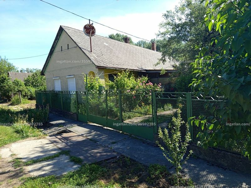 Listing photo