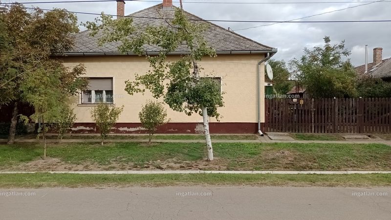 Listing photo