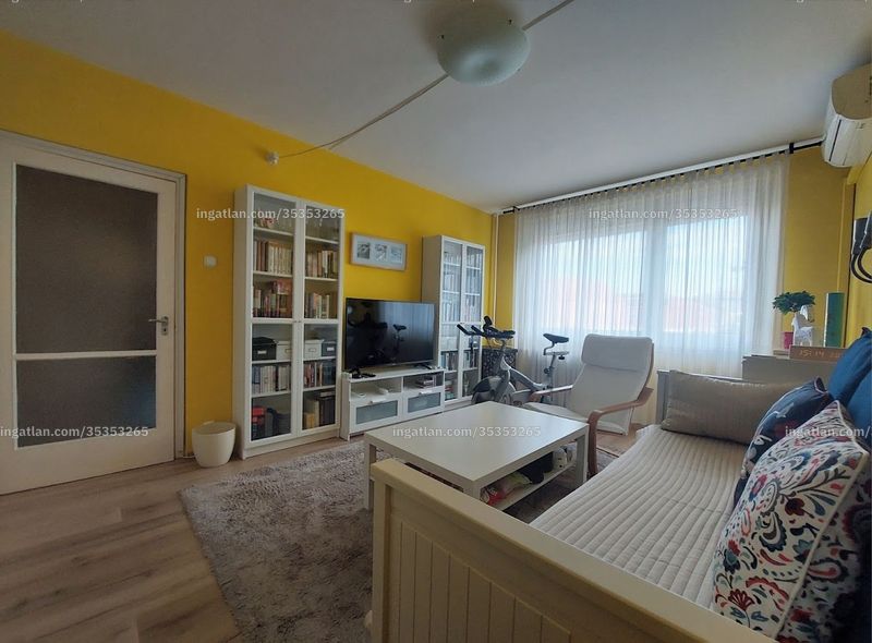Listing photo
