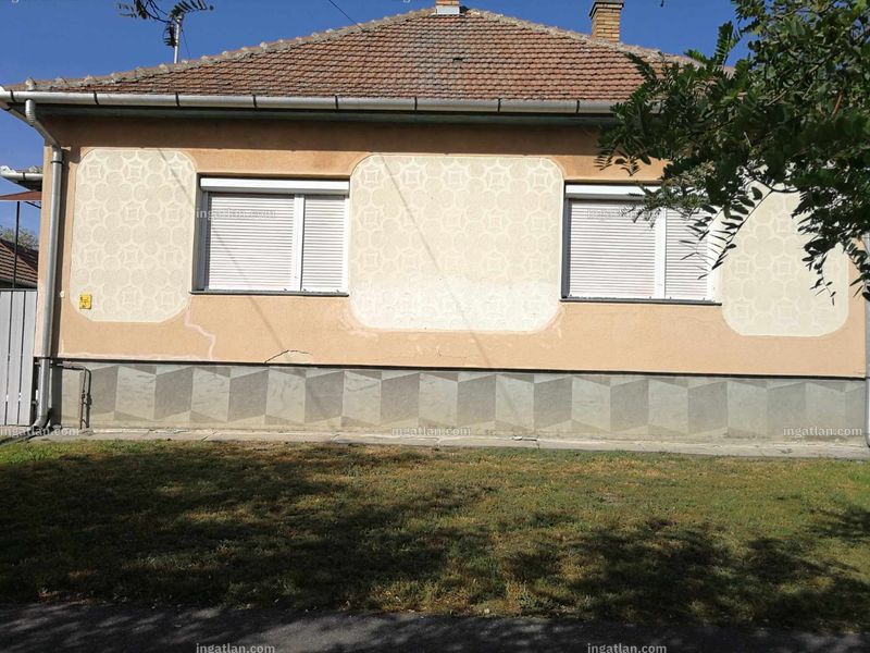 Listing photo