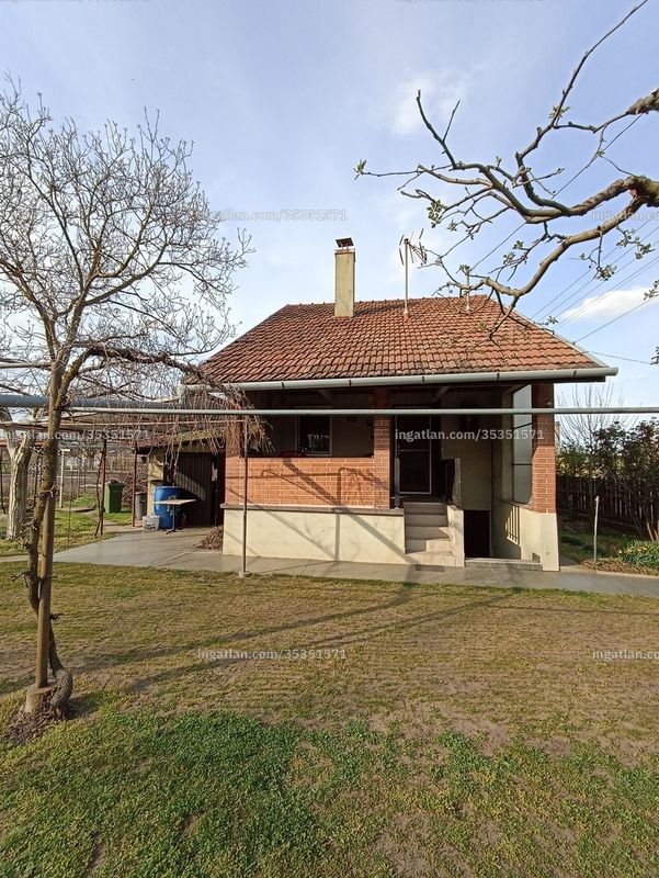 entrance from the outside