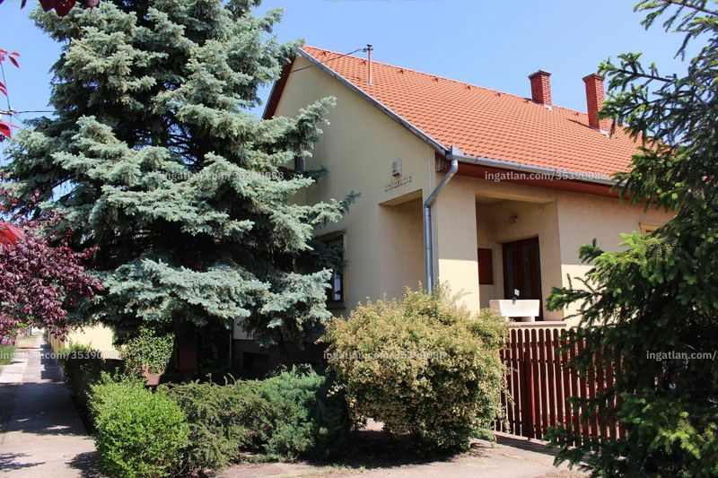 Listing photo