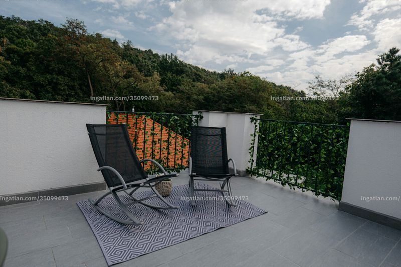 roof terrace