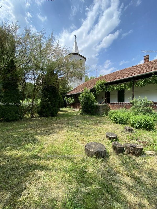 Listing photo