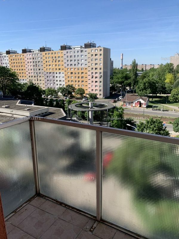 Listing photo