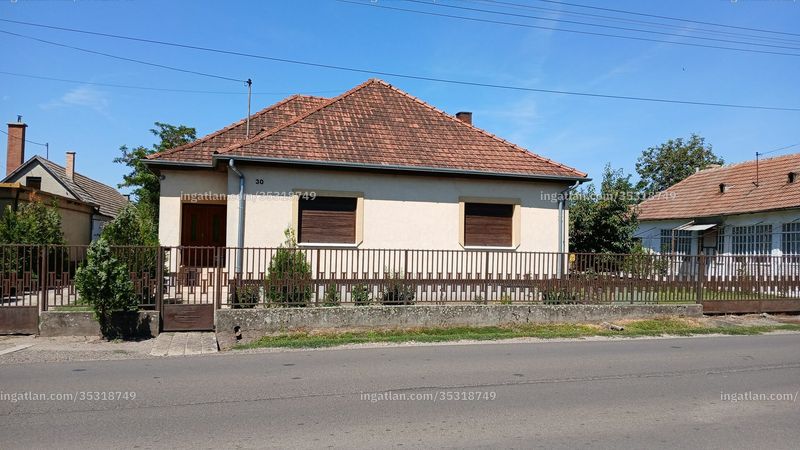 Listing photo