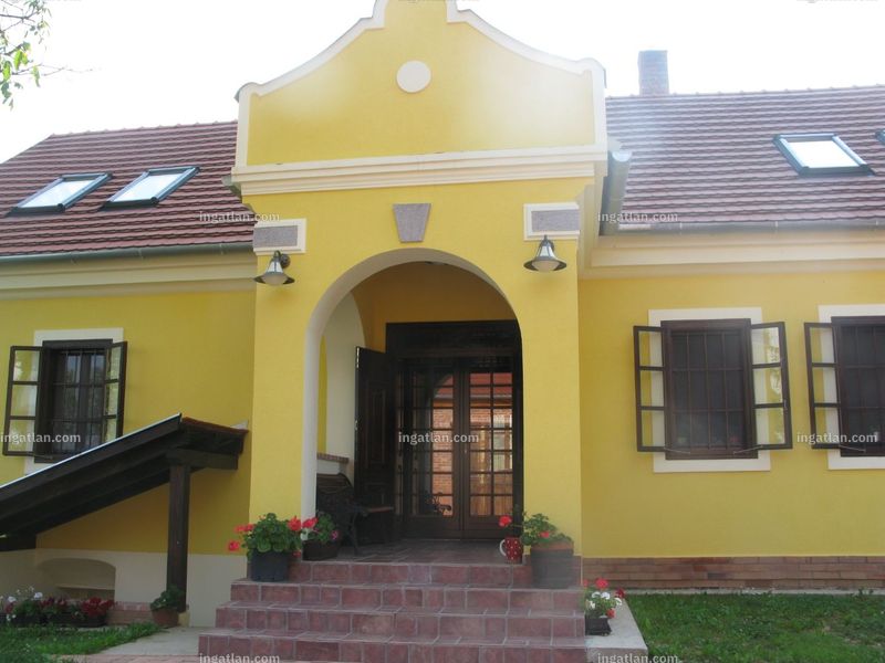 entrance from the outside