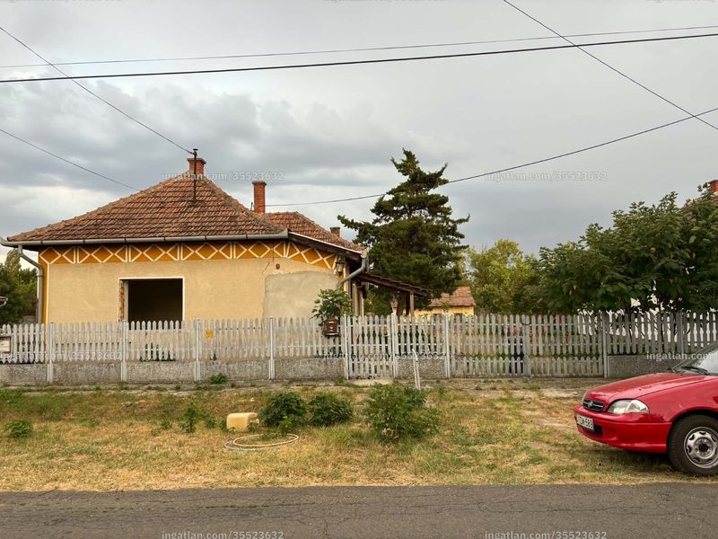Listing photo
