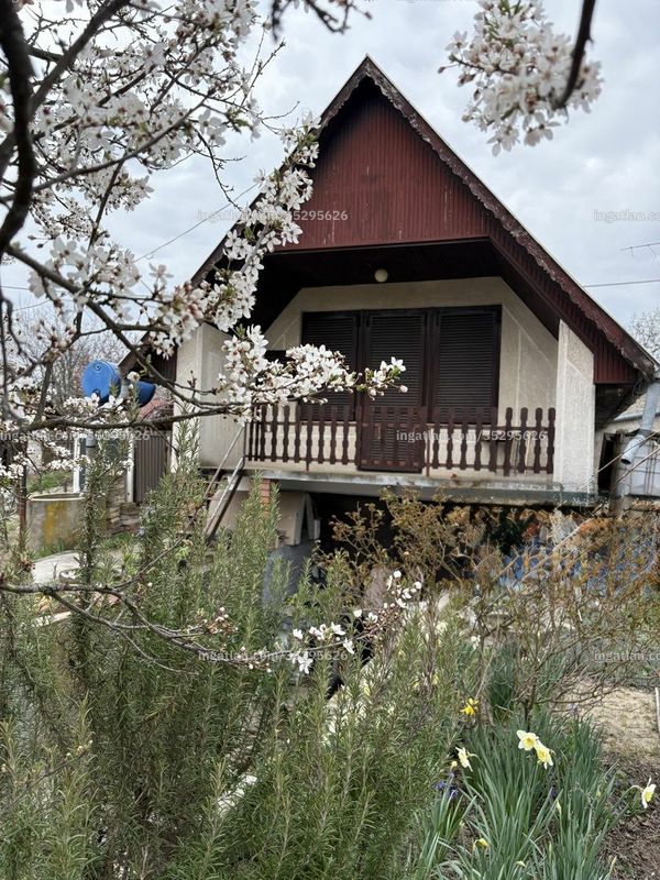 Listing photo