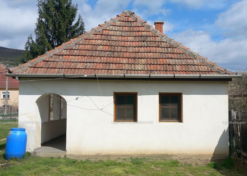 Hirdetés fotója