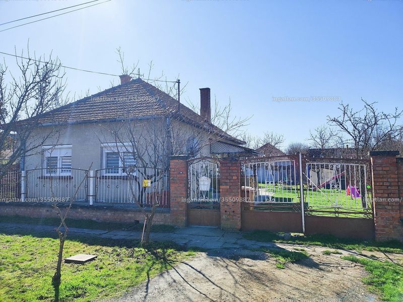 Listing photo